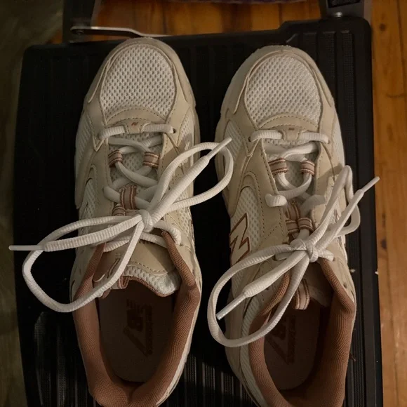 New Balance 408 Sneakers - Picture 4 of 7